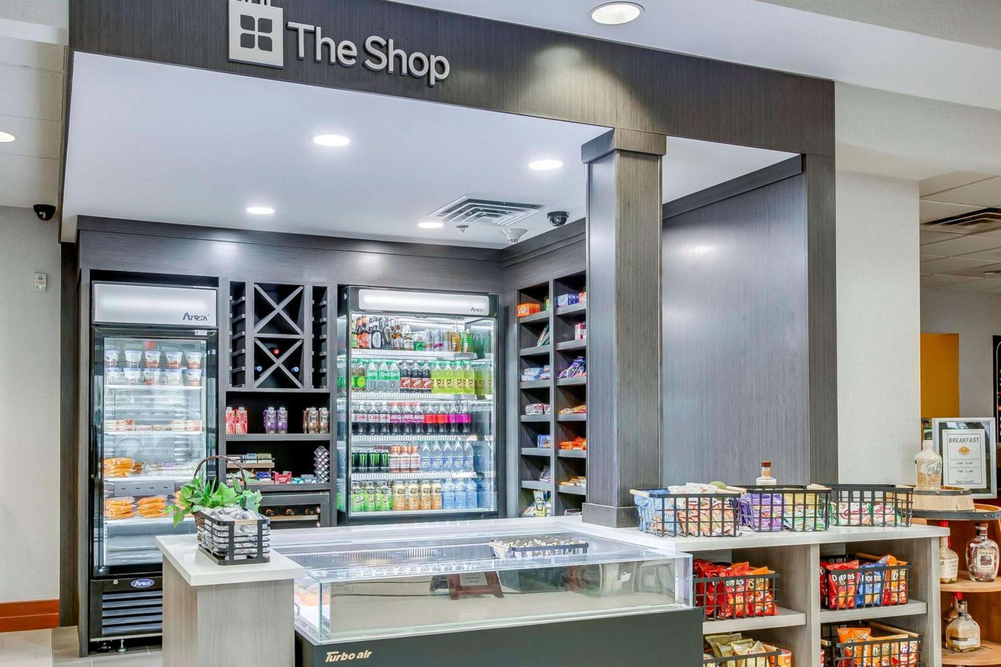 东北路易斯维尔希尔顿花园酒店 路易斯威尔 外观 照片